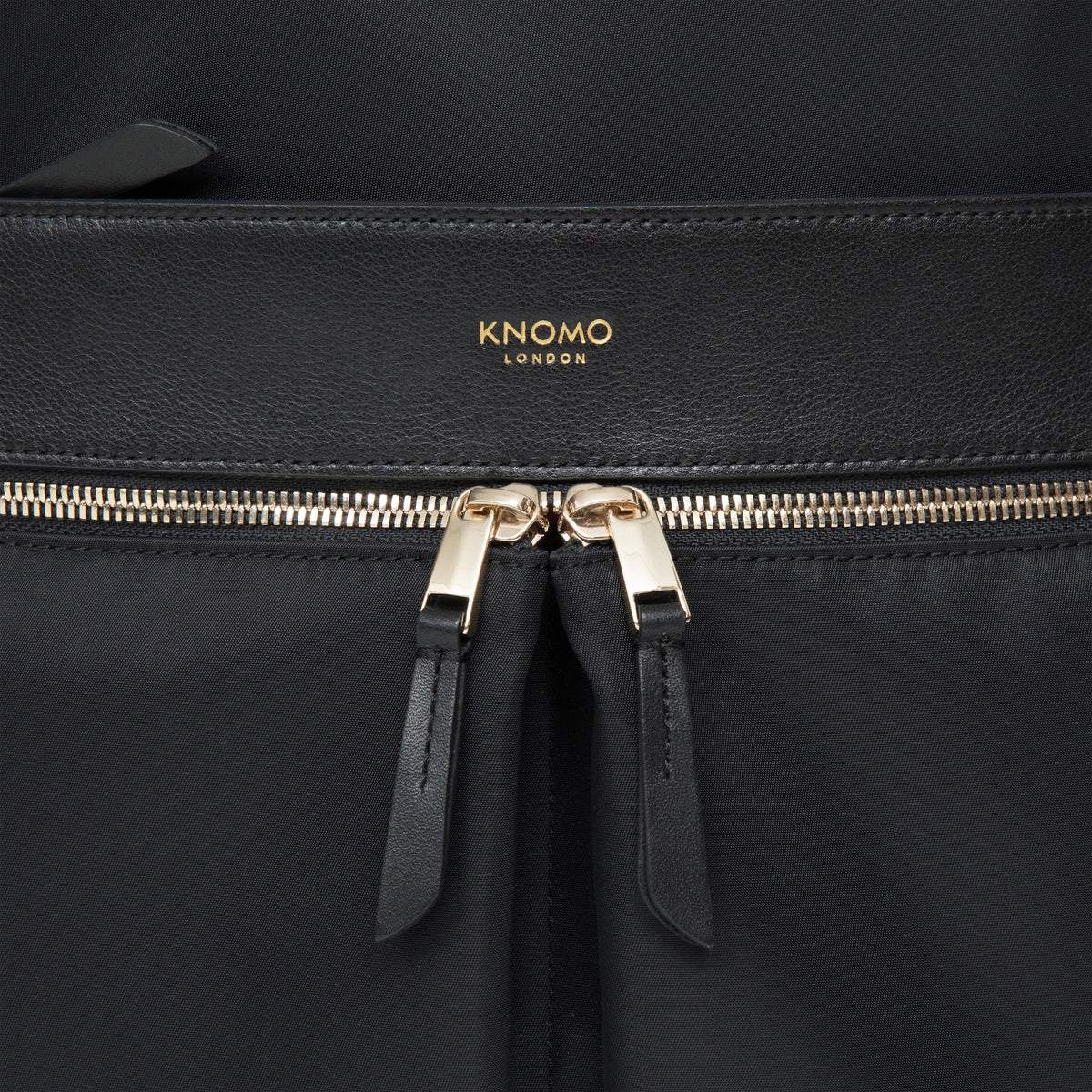 Signature KNOMO Pockets