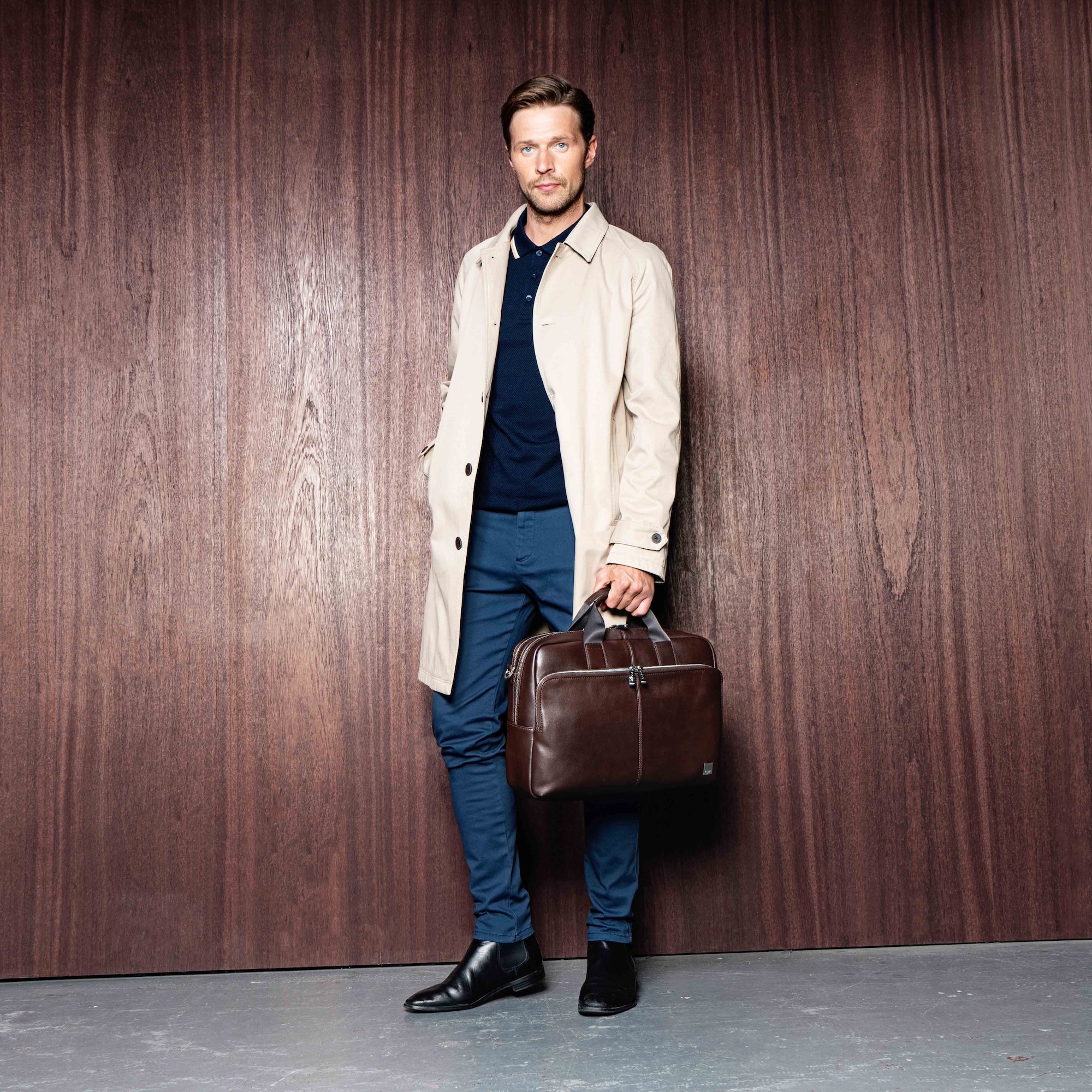 Brown Amesbury 16