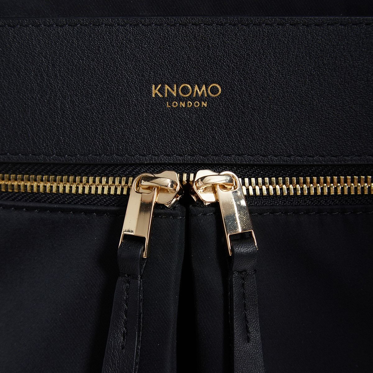 Signature KNOMO Pockets